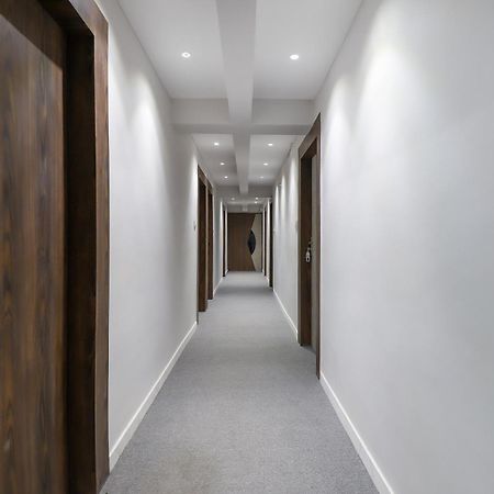 Oyo Hotel Shree Niwas Ahmedabad Exterior foto